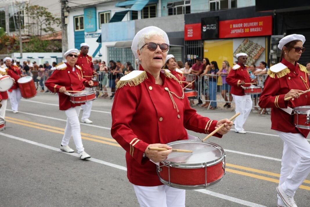 6918b5f2c1456knbww_larg