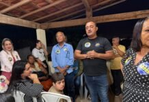 Bate-papo na casa de apoiador reúne cerca de 80 pessoas em Araruama e fortalece a caminhada de Vantoil Martins e Manoela Péres
