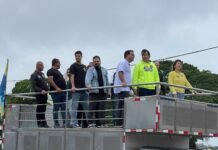 Carreata de Manoela Péres e Vantoil Martins lota as ruas de Araruama na reta final da campanha